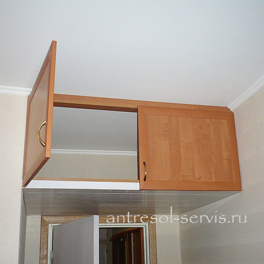 Навесные антресоли для прихожей