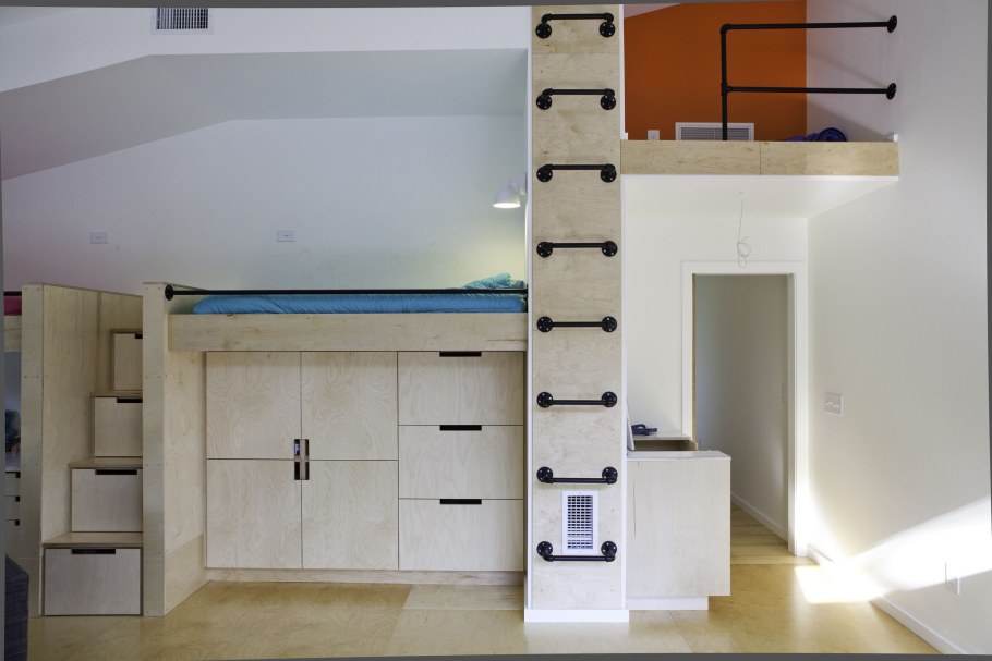 Кровать-чердак Скаут с лестницей-комодом