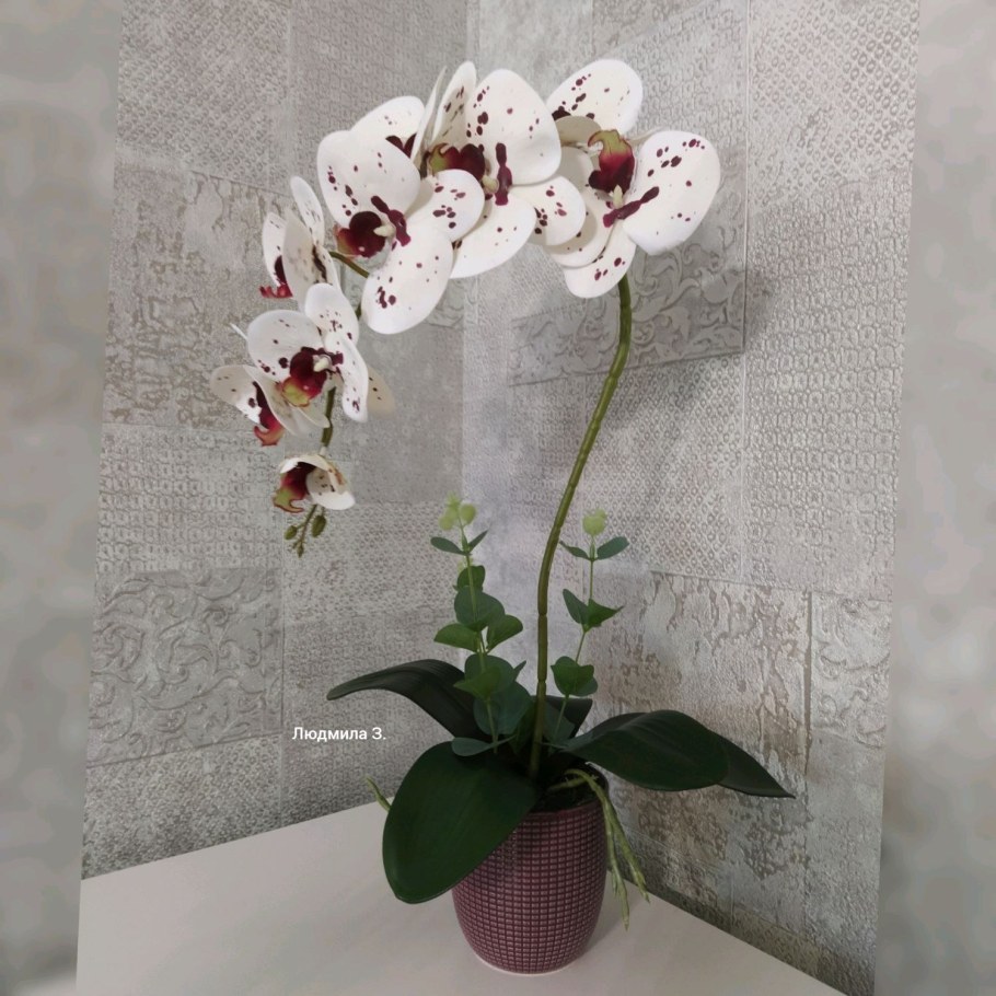 Искусственные орхидеи в горшках для интерьера