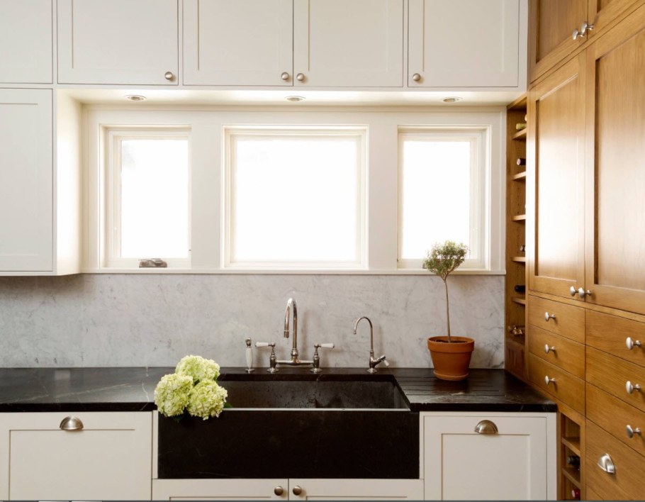 Кухонный гарнитур икея вдоль окна