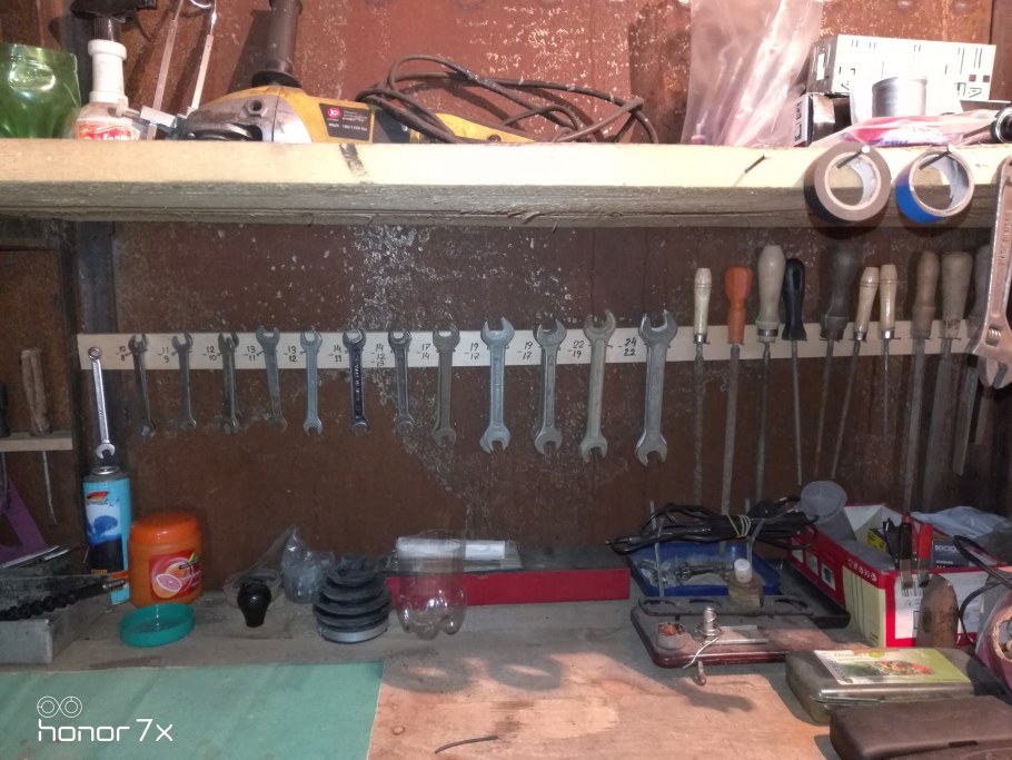 Наводим порядок в гараже