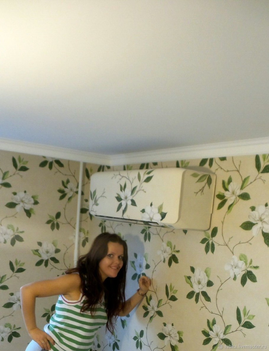 Декорирование кондиционера в комнате