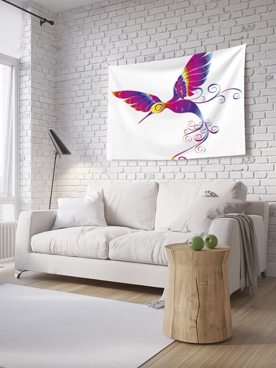 Колибри в интерьере мебели