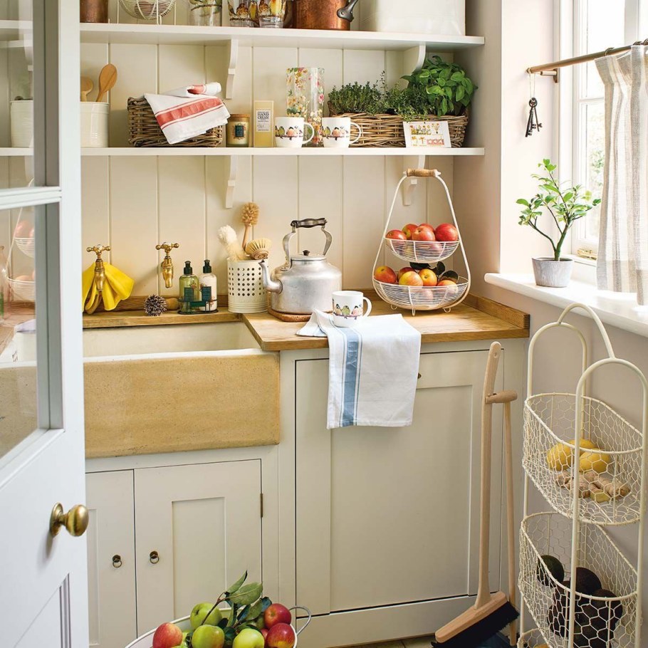 Уютгвэая маленькая кух