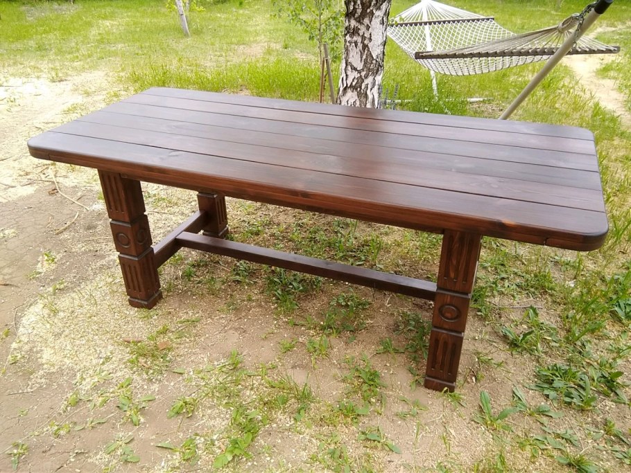 Стол уличный деревянный