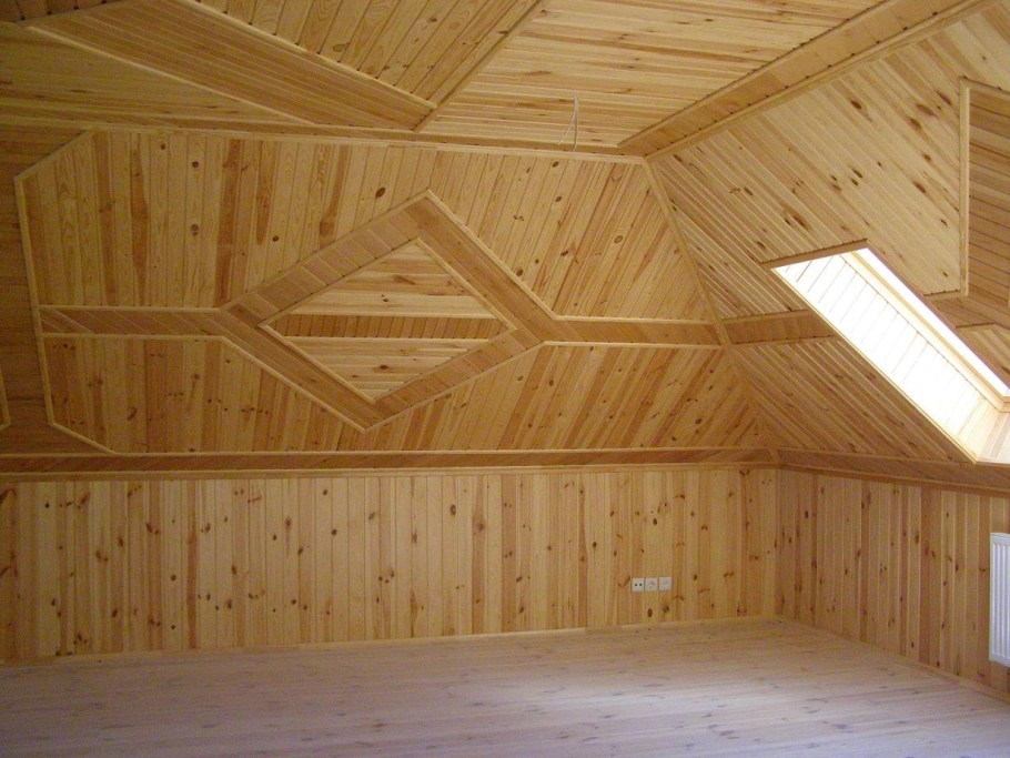 Отделка мансарды вагонкой