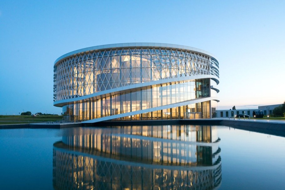 Barco one Campus Кортрейк
