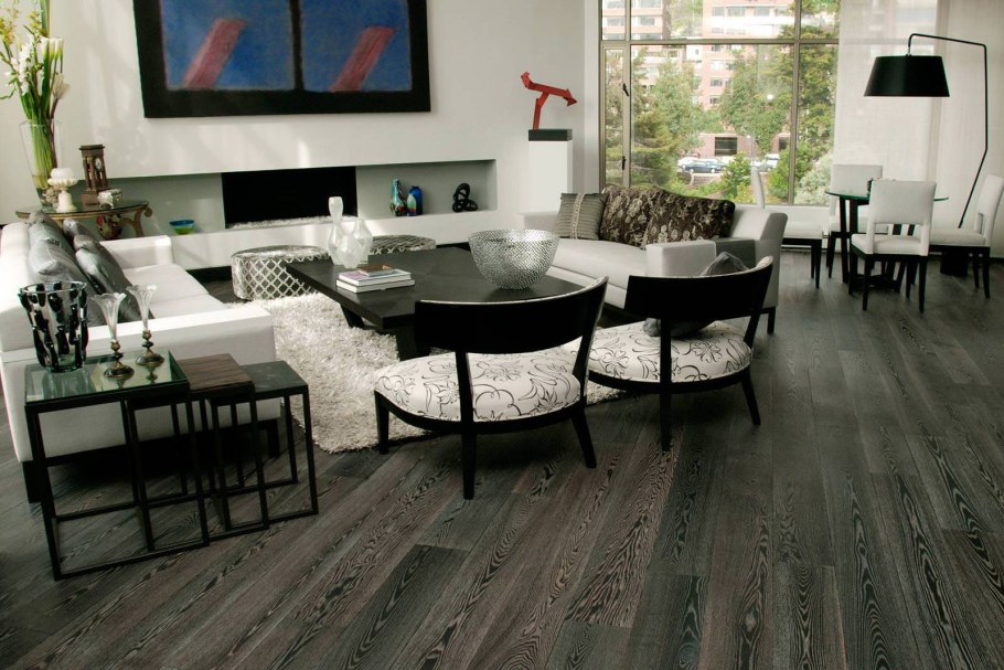 Темный паркет в интерьере