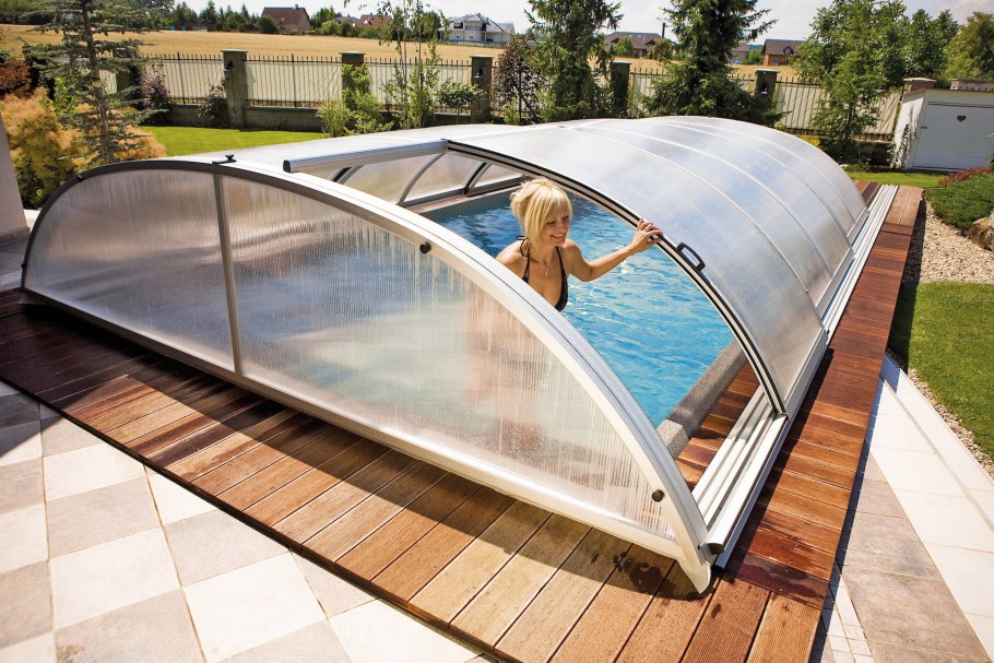 Крытый бассейн на даче