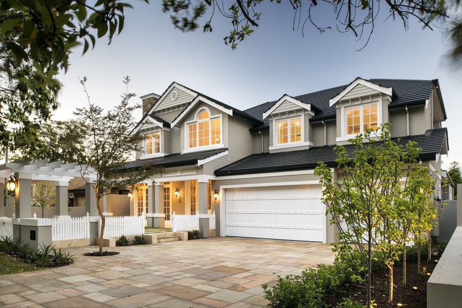 Американский дом двор