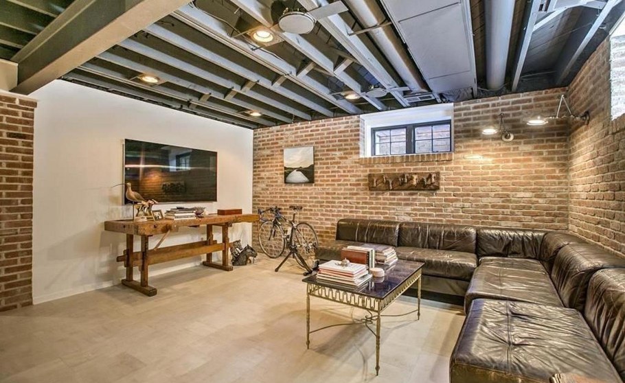 Интерьер цокольного этажа в стиле лофт