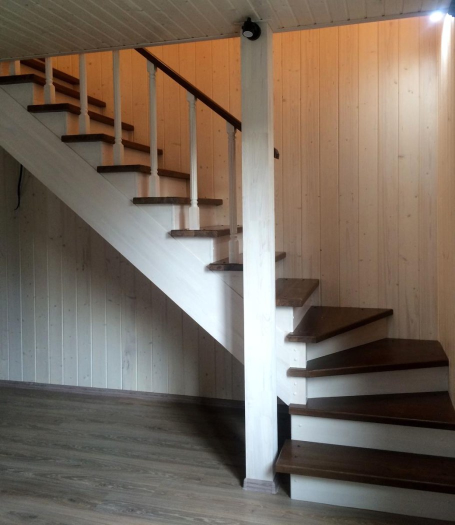 Лестница с4 забежными ступенями на 90 градусов