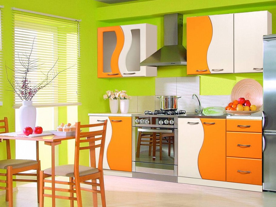 Яркий кухонный гарнитур