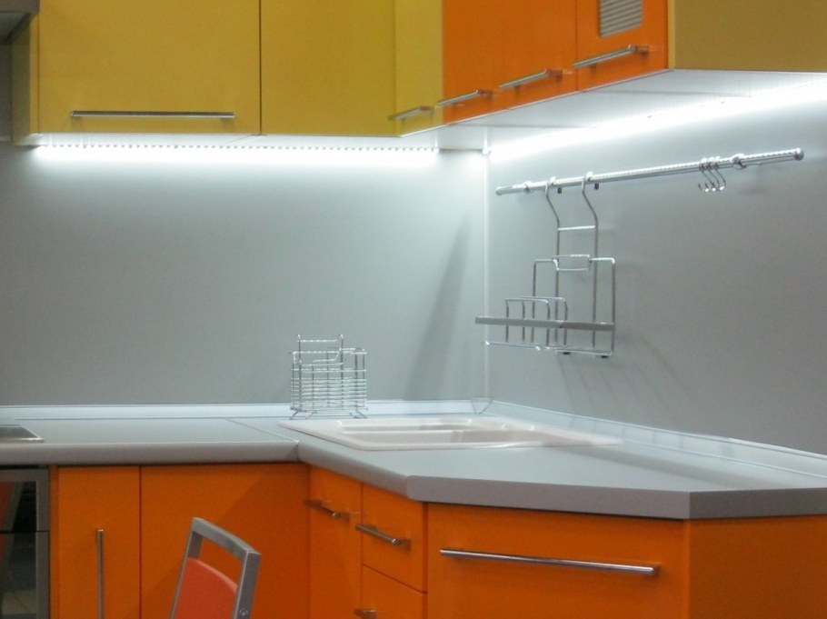 Светодиодная подсветка столешницы