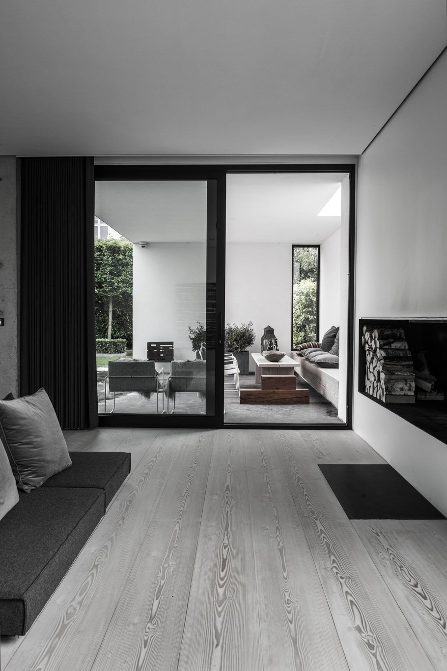 Серый ламинат в интерьере