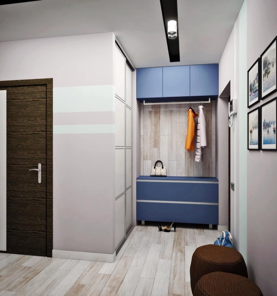 Голубой шкаф в прихожей