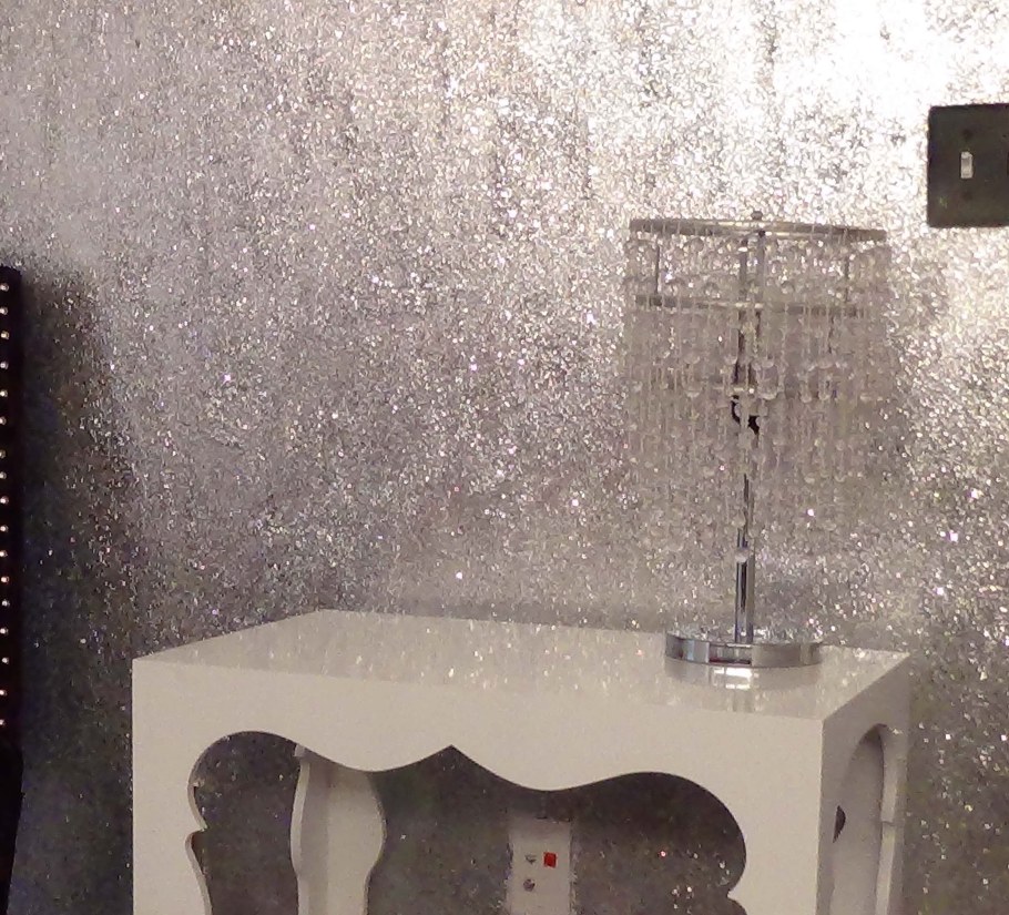 Белая краска с блестками для стен