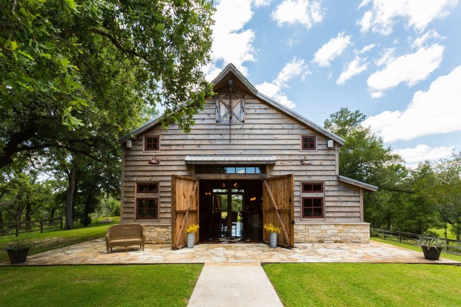 Барнхауз Амбар