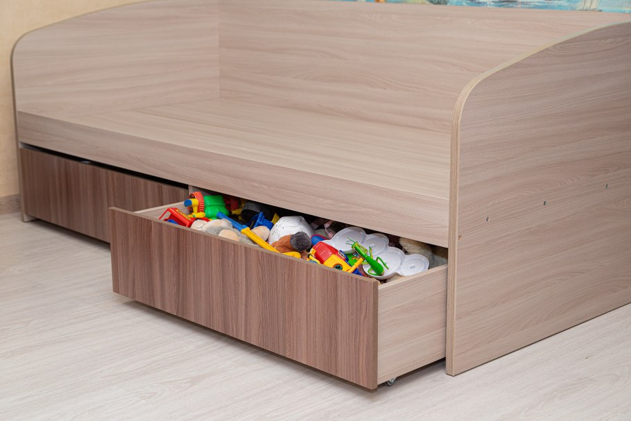 Детские кроватки из ЛДСП