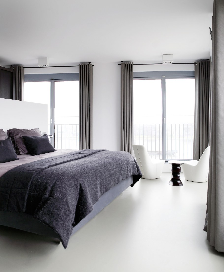 Шторы в стиле Минимализм в спальне