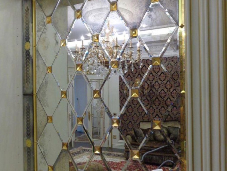 Двери с фацетным стеклом