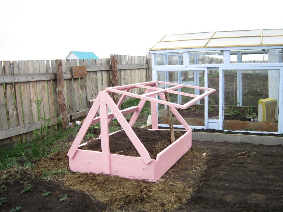 Деревянная теплица