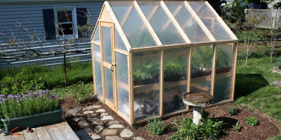 Парник из досок