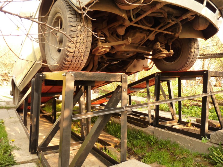 Мини-эстакада для автомобиля