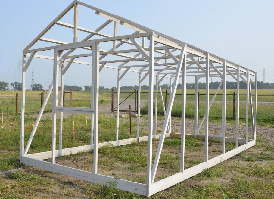 Каркасные деревянные теплицы