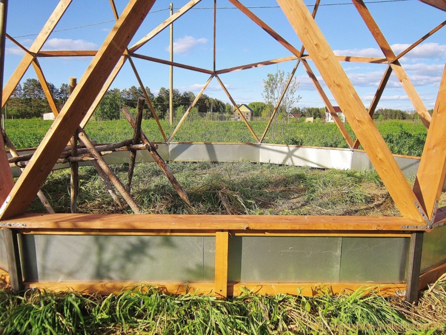 Парник деревянный