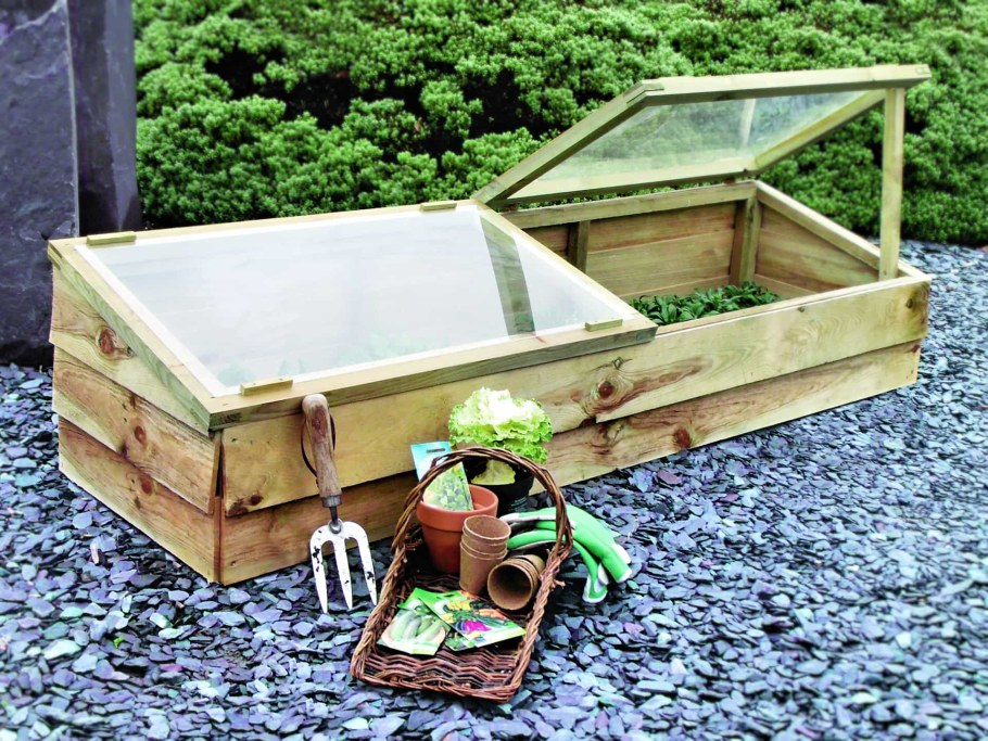 Деревянная мини теплица