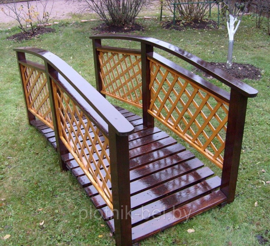 Деревянный мостик для сада