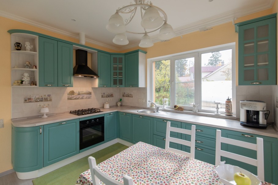 Кухня мятного цвета