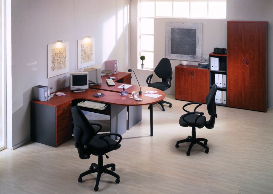 Офисная мебель стол Фаворит