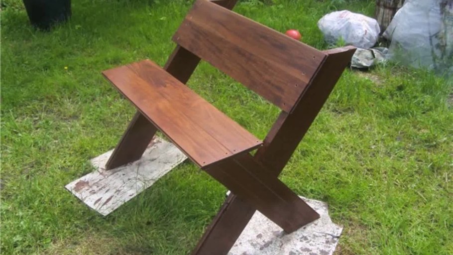 Лавка со спинкой из дерева