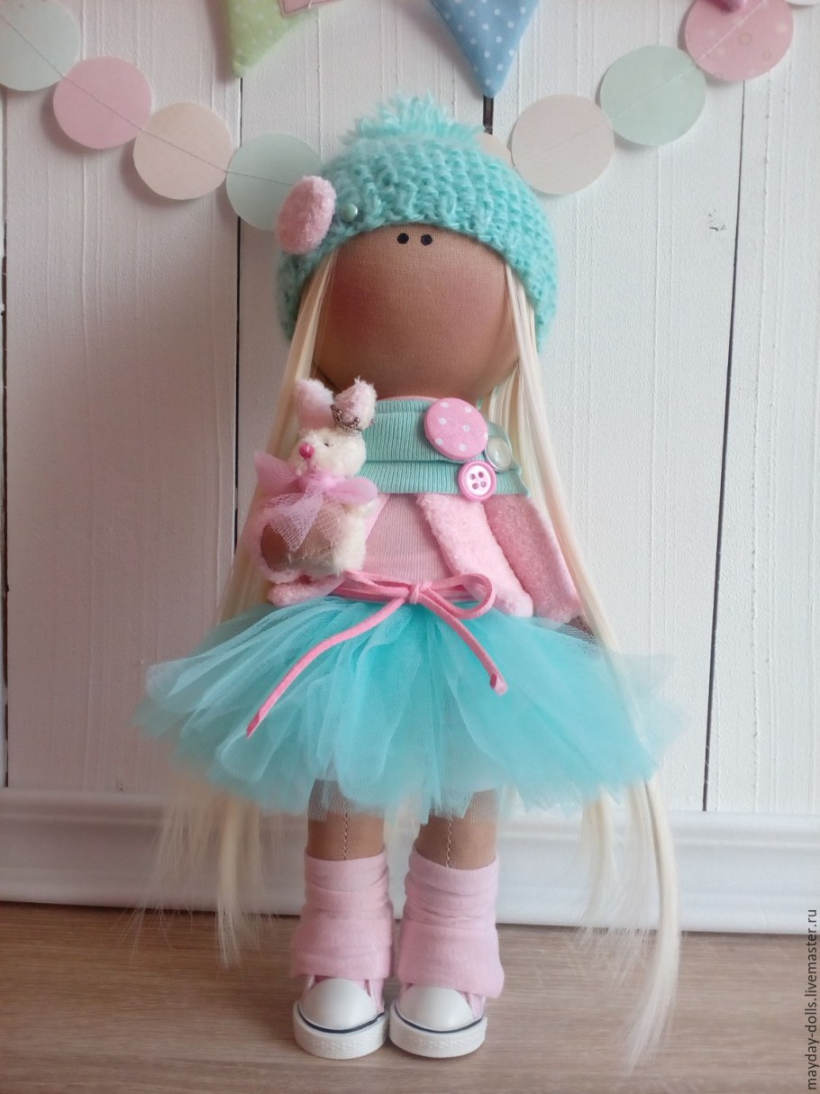 Наряды для интерьерных кукол