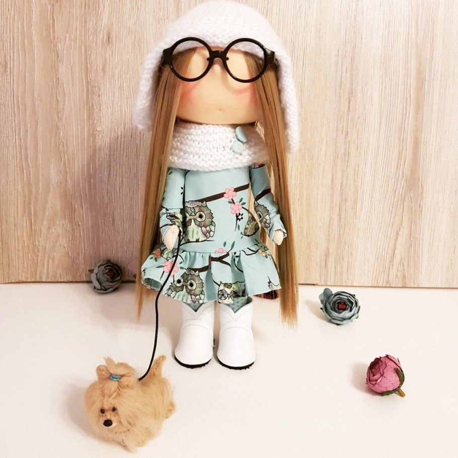 Кукла Снежка большеножка