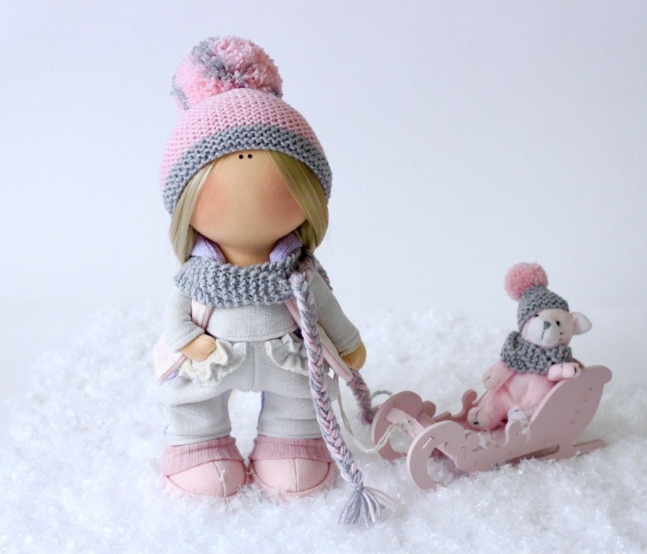Текстильные куклы снежки
