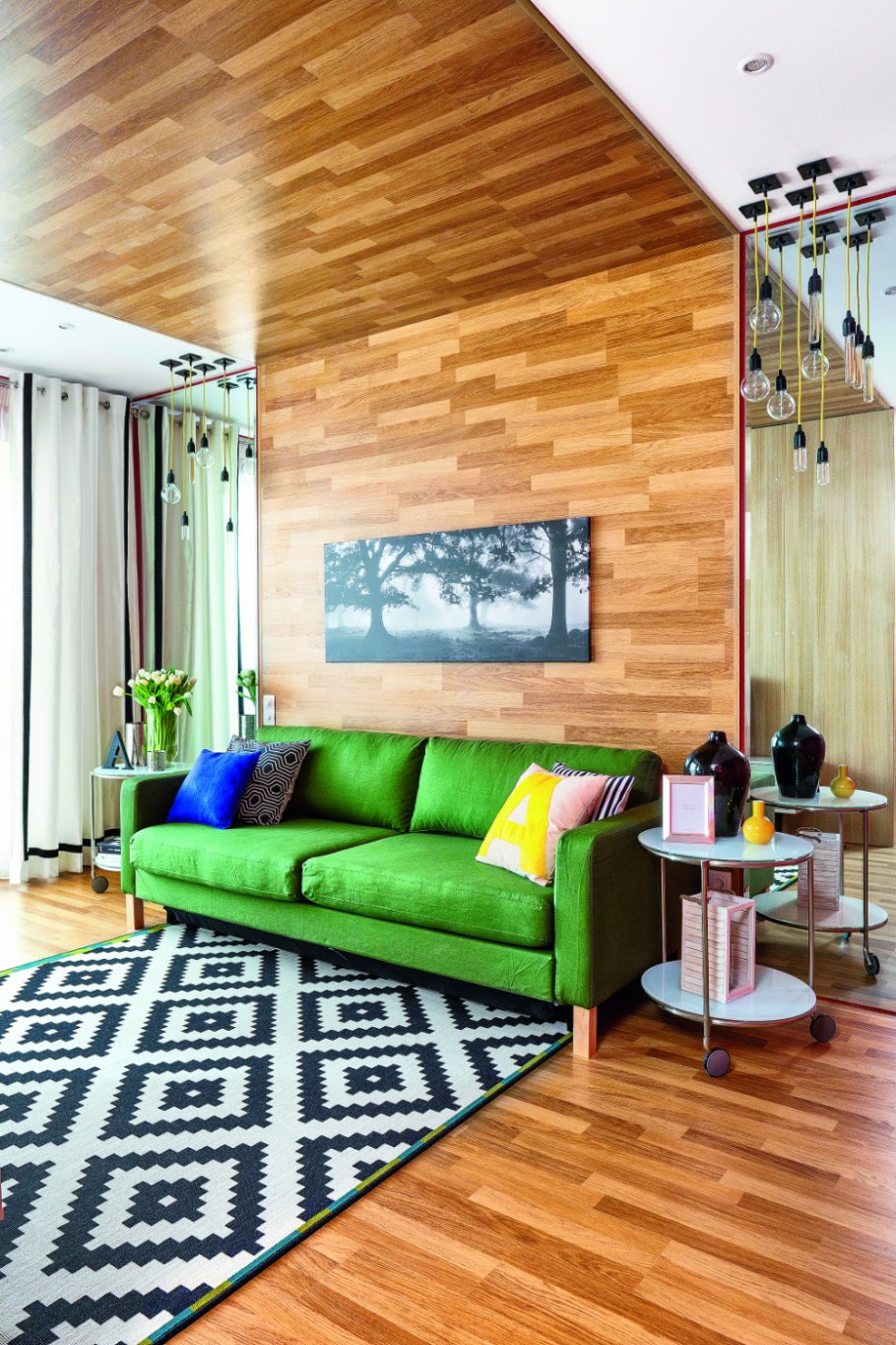 Ламинат на стене в Инте