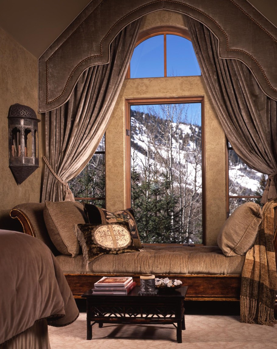 Шторы арочные окна спальня