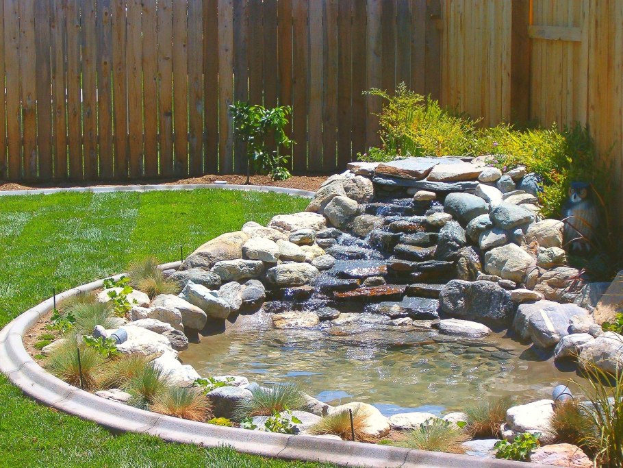 Декоративный водопад для сада