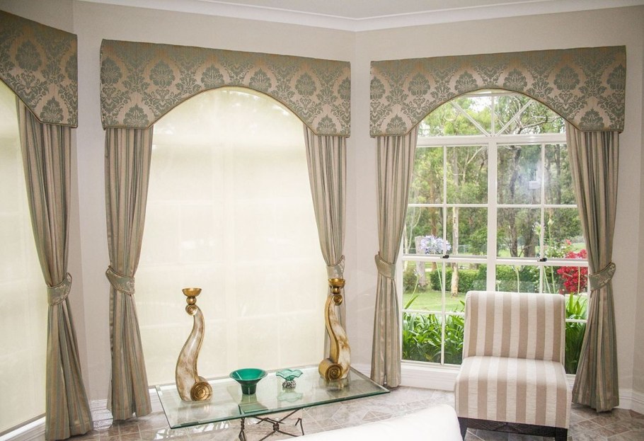 Занавески с ламбрекеном