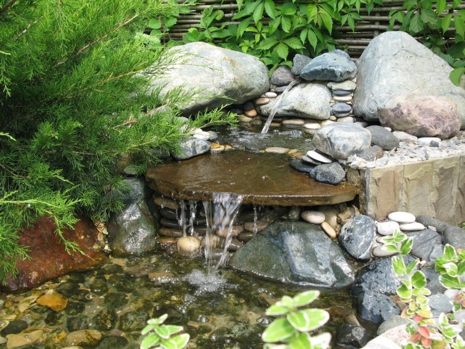 Сад камней с водопадом