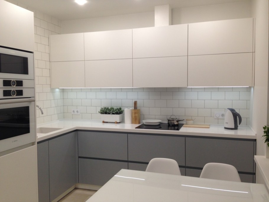 Кухня Воксторп икеа в интерьере угловая