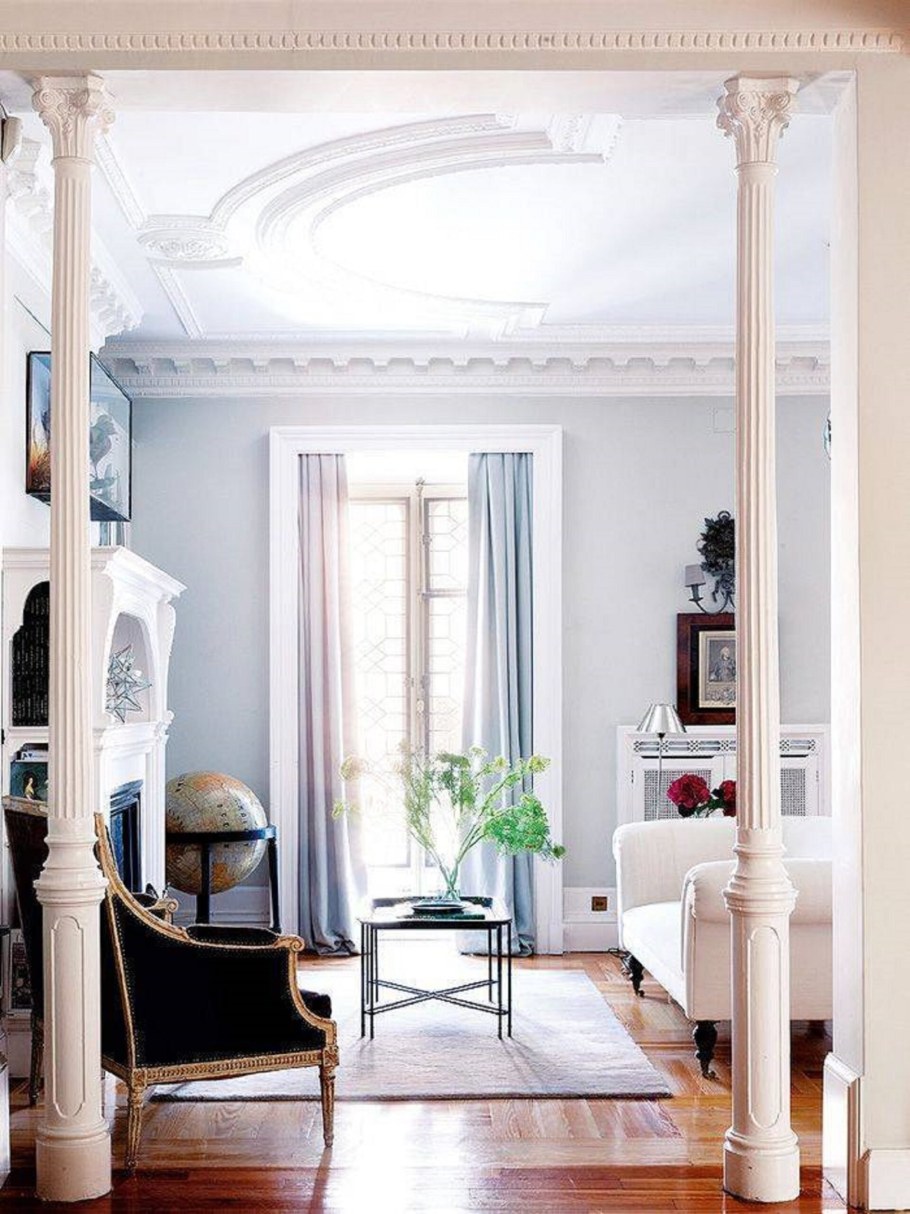 Колонна в гостиной