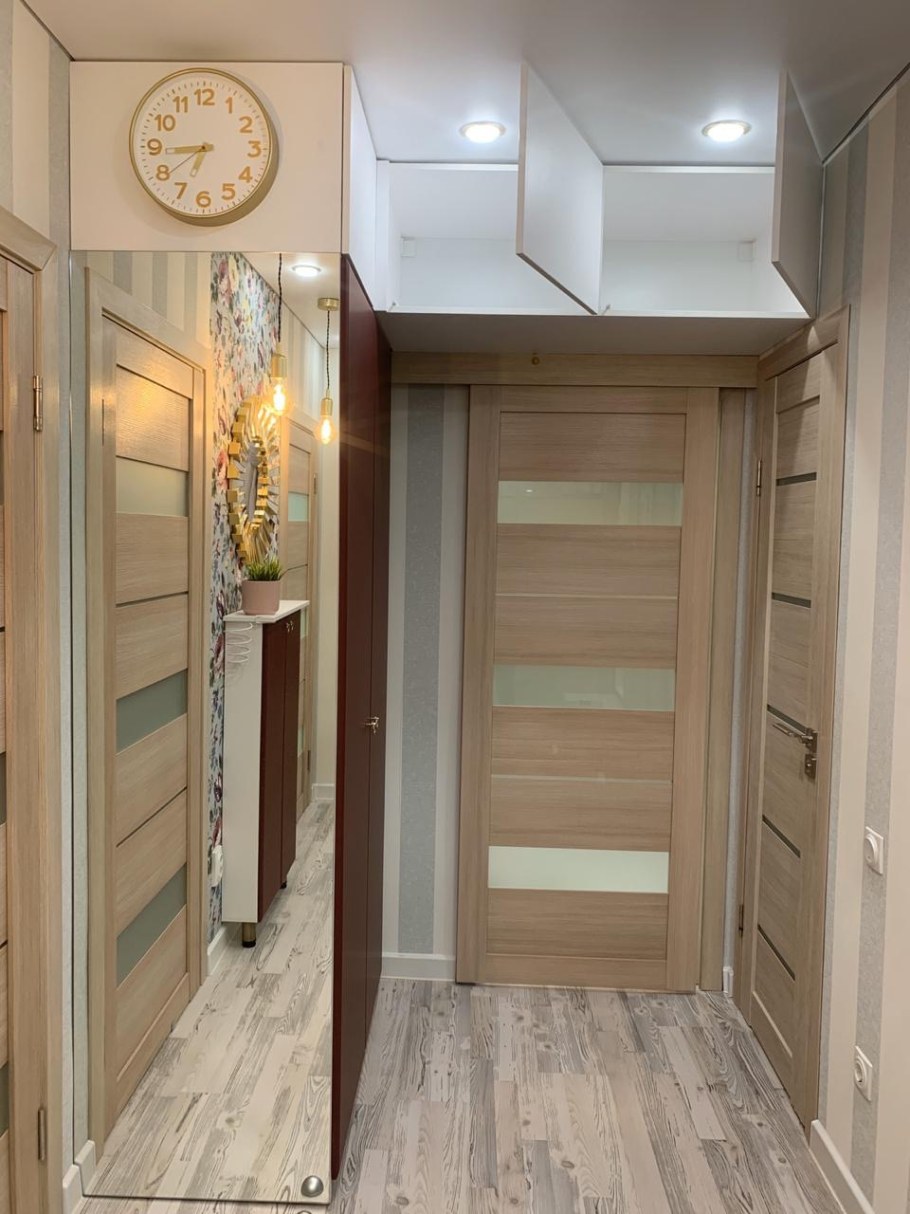 Шкаф в коридор