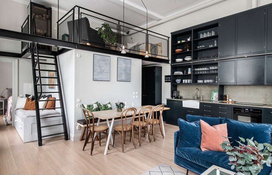 Кухня лофт с антресолью