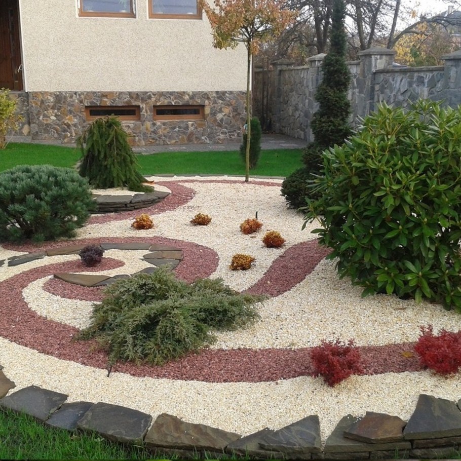 Мульчирование туи мраморной крошкой