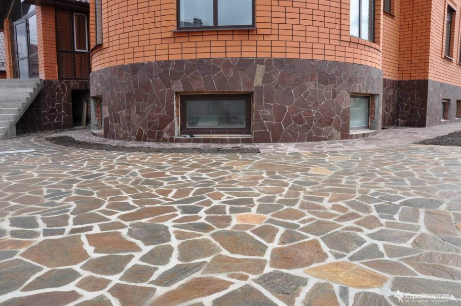 Песчаник пластушка цоколь