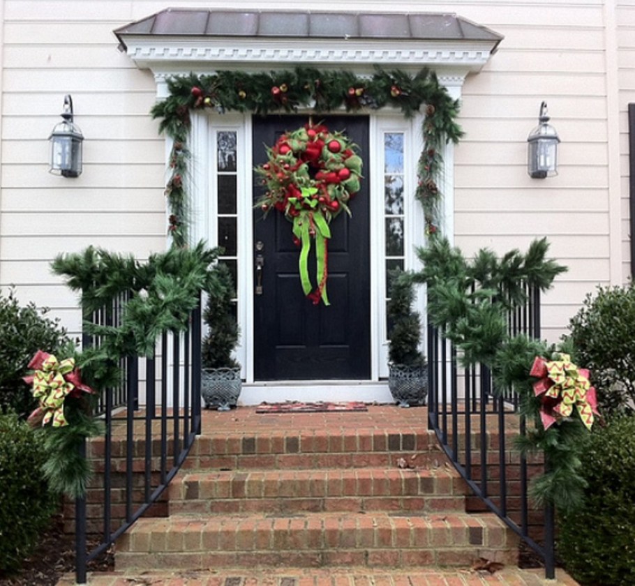 Декор крыльца в частном доме